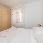 Amazing Home In Seget Donji With Wifi Σπίτι διακοπών *