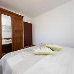 Amazing Home In Seget Donji With Wifi * Τρογκίρ