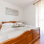 Amazing Home In Seget Donji With Wifi Τρογκίρ