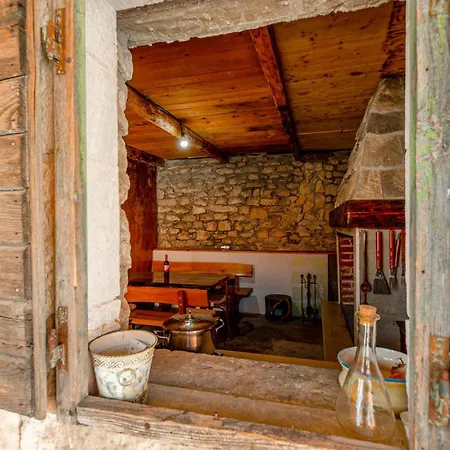 Cozy In Seget Donji